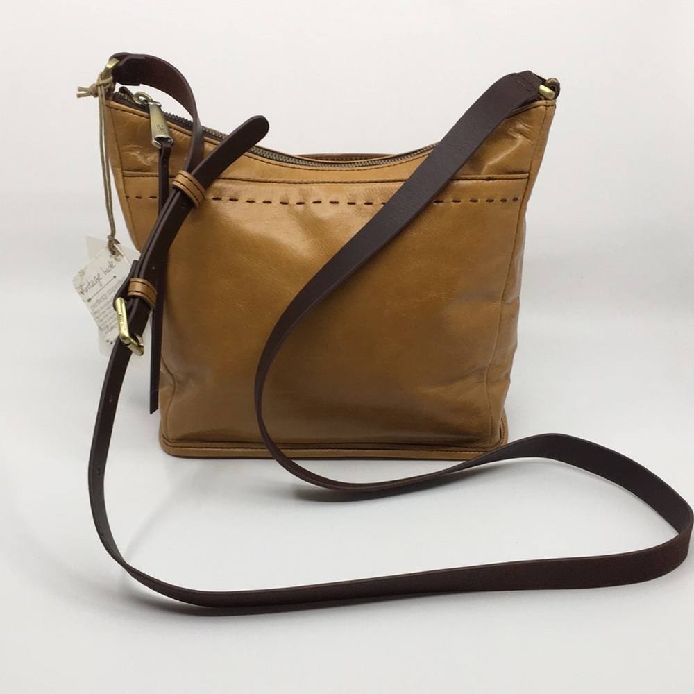 NWT Hobo International Aviva Leather Crossbody Bag in color Earth
